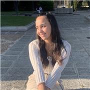 Chica con el título de oboista en el Conservatorio Profesional de Música de Salamanca, ofrece clases en Salamanca y alrededores, de iniciación a la música, lenguaje musical y oboe, a niños y niñas hasta 15 años. También, de baile moderno/urbano.